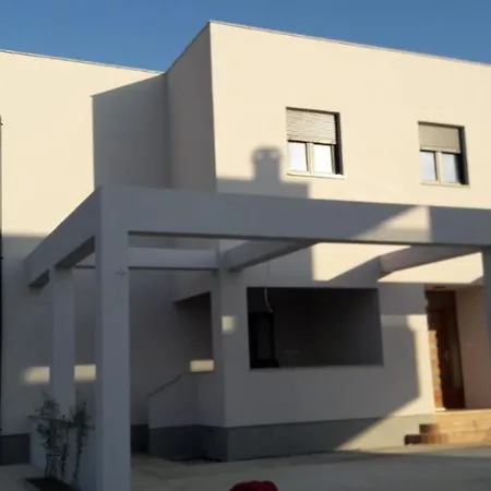 Apt Mari - Close To Sea & Parking