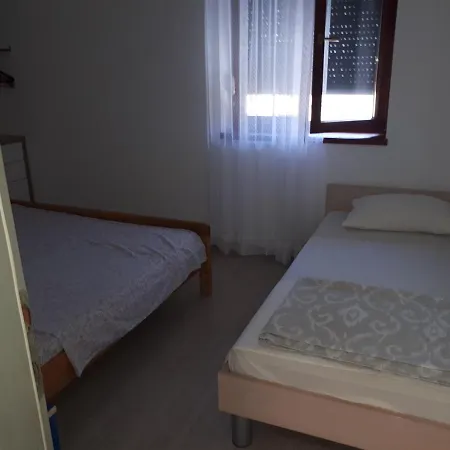 شقة Apt Mari - Close To Sea & Parking